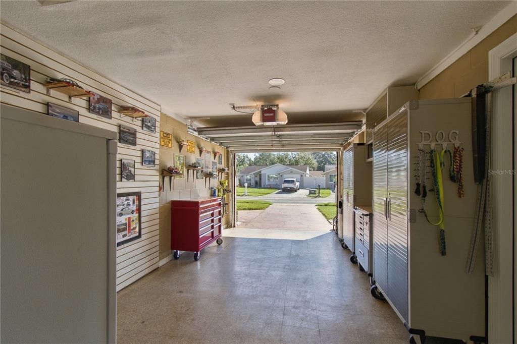 For Sale: $450,000 (3 beds, 2 baths, 1700 Square Feet)