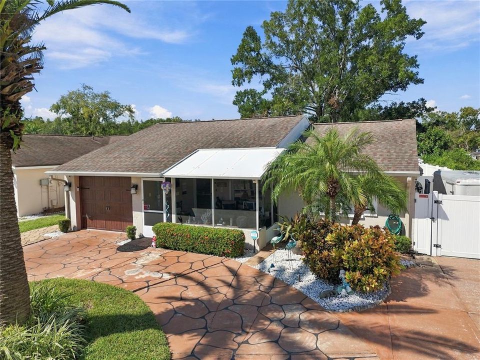 For Sale: $450,000 (3 beds, 2 baths, 1700 Square Feet)