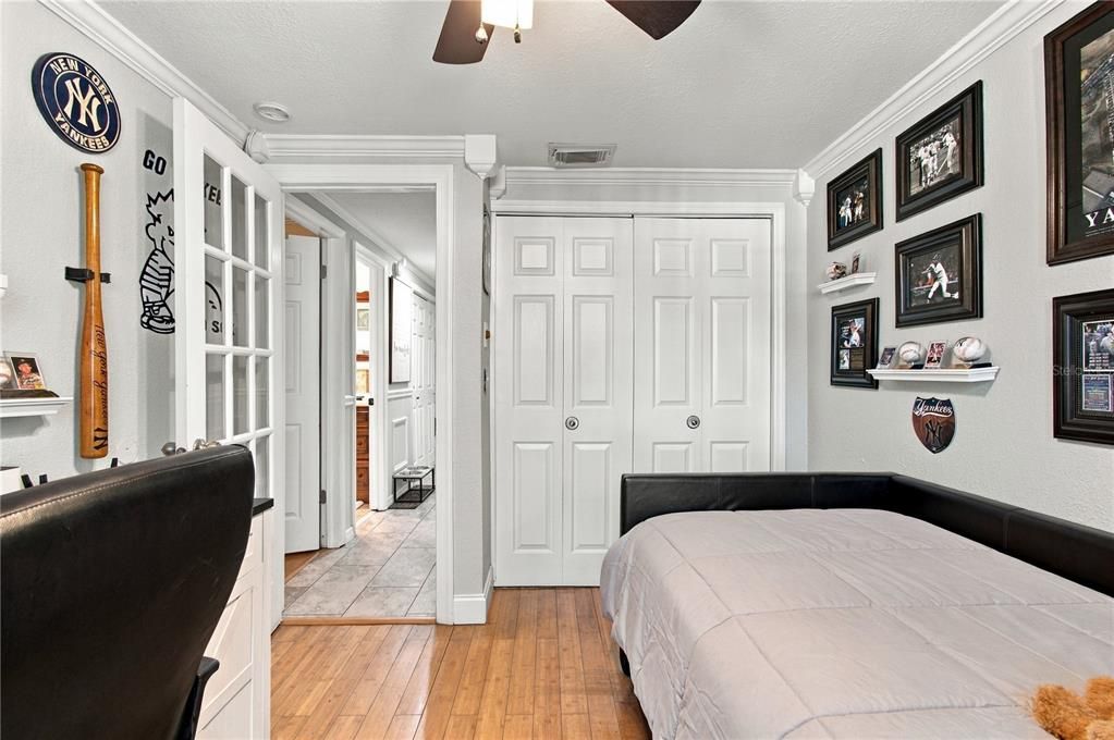 For Sale: $450,000 (3 beds, 2 baths, 1700 Square Feet)