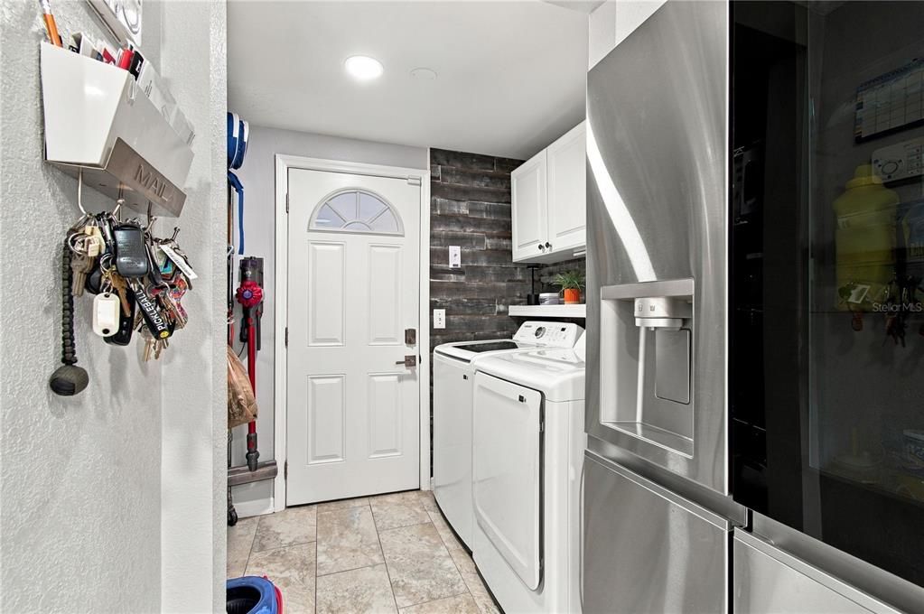 For Sale: $450,000 (3 beds, 2 baths, 1700 Square Feet)