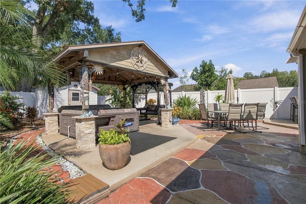 For Sale: $450,000 (3 beds, 2 baths, 1700 Square Feet)