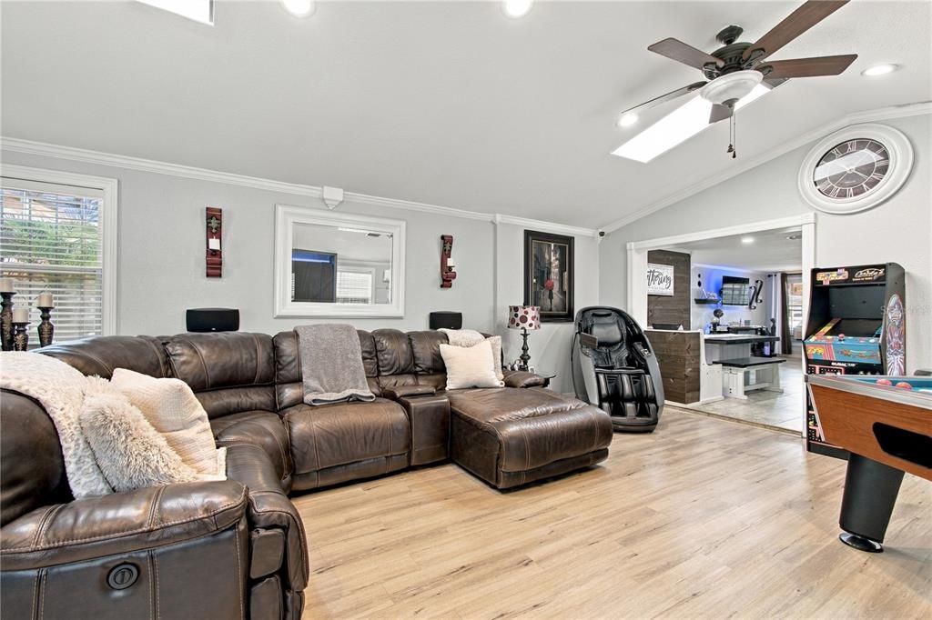 For Sale: $450,000 (3 beds, 2 baths, 1700 Square Feet)