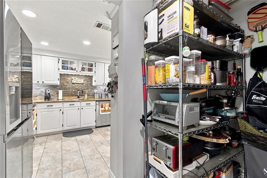 For Sale: $450,000 (3 beds, 2 baths, 1700 Square Feet)