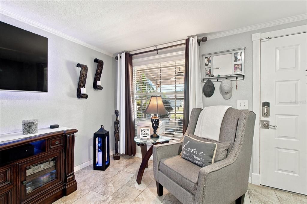 For Sale: $450,000 (3 beds, 2 baths, 1700 Square Feet)