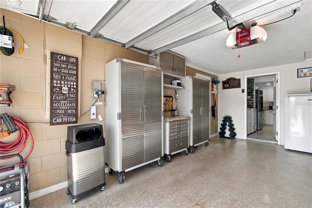 For Sale: $450,000 (3 beds, 2 baths, 1700 Square Feet)