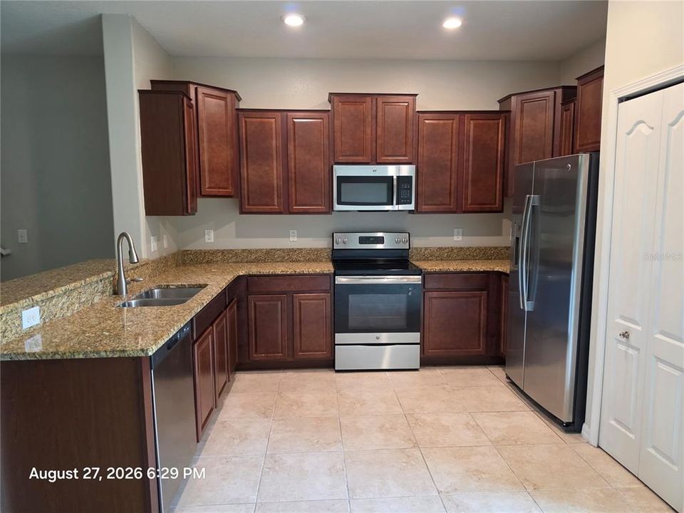 For Sale: $218,000 (2 beds, 2 baths, 1578 Square Feet)