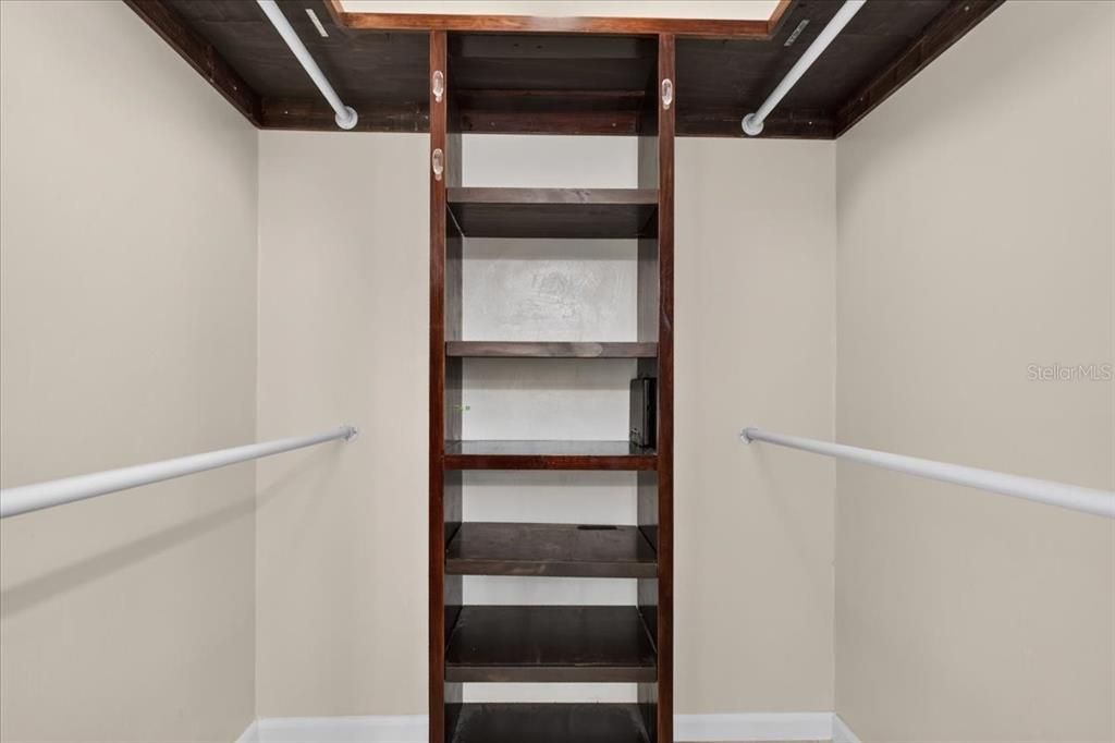 For Sale: $525,000 (2 beds, 2 baths, 1814 Square Feet)