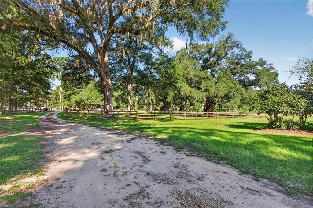 For Sale: $525,000 (2 beds, 2 baths, 1814 Square Feet)