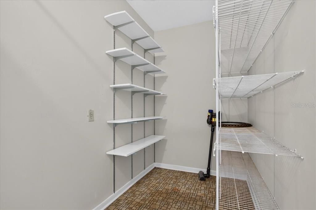 For Sale: $525,000 (2 beds, 2 baths, 1814 Square Feet)