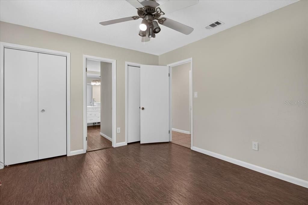 For Sale: $525,000 (2 beds, 2 baths, 1814 Square Feet)
