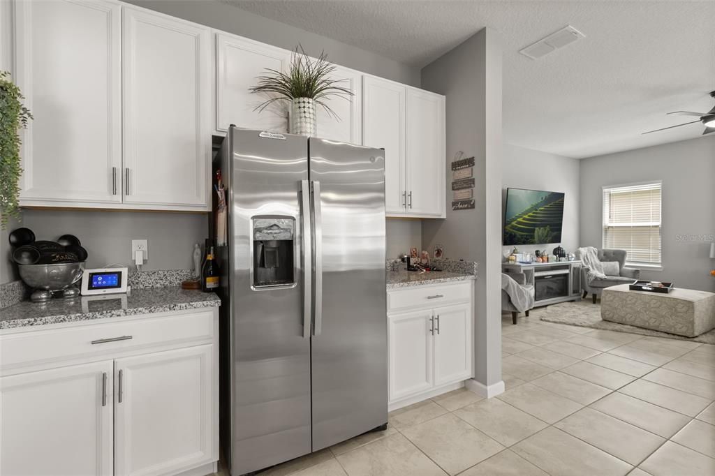 En Venta: $449,000 (4 camas, 3 baños, 2870 Pies cuadrados)