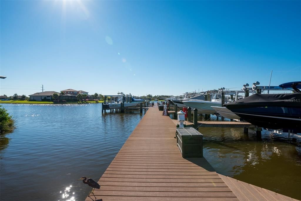 En Venta: $849,900 (3 camas, 2 baños, 2039 Pies cuadrados)