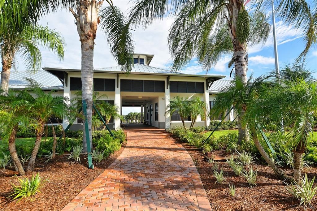 En Venta: $849,900 (3 camas, 2 baños, 2039 Pies cuadrados)