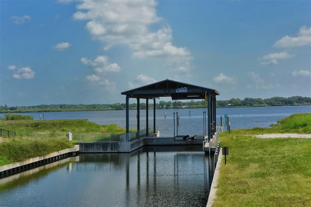 En Venta: $849,900 (3 camas, 2 baños, 2039 Pies cuadrados)