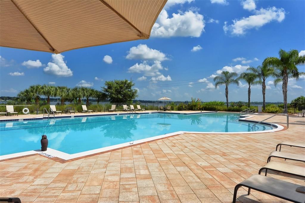 En Venta: $849,900 (3 camas, 2 baños, 2039 Pies cuadrados)
