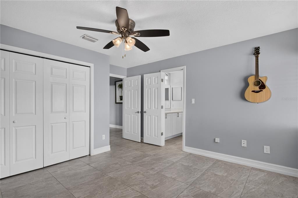 For Sale: $805,000 (4 beds, 3 baths, 2565 Square Feet)