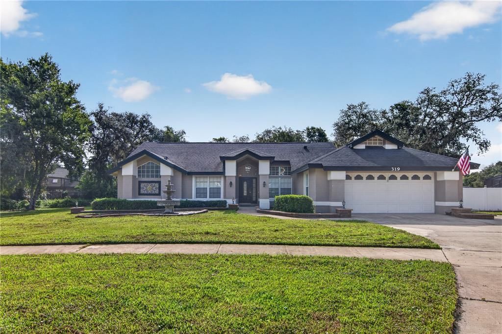 For Sale: $805,000 (4 beds, 3 baths, 2565 Square Feet)