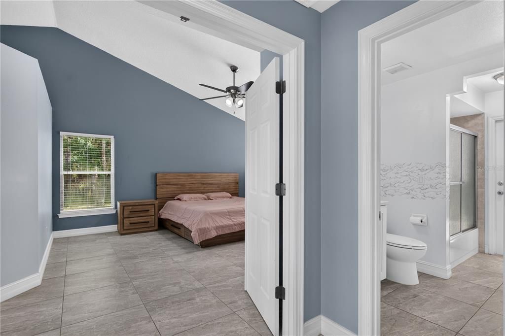 For Sale: $805,000 (4 beds, 3 baths, 2565 Square Feet)
