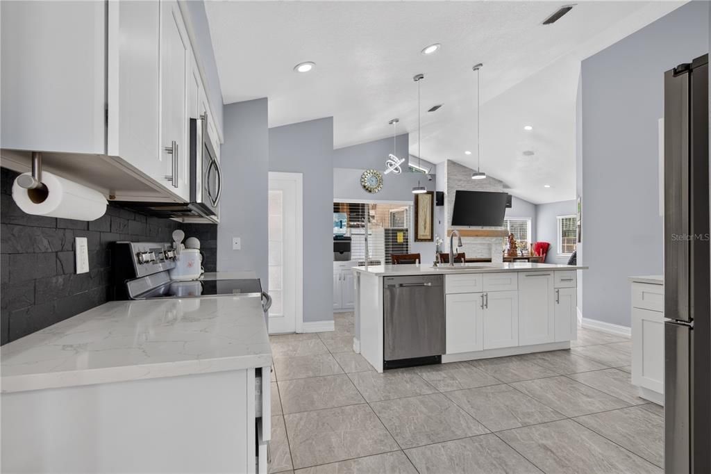 For Sale: $805,000 (4 beds, 3 baths, 2565 Square Feet)