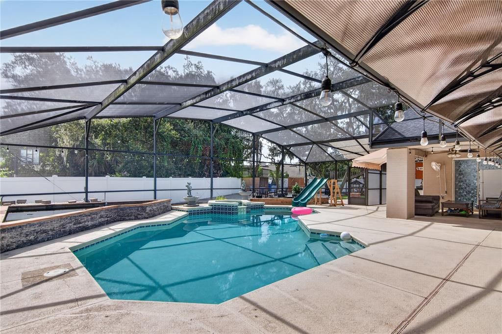 For Sale: $805,000 (4 beds, 3 baths, 2565 Square Feet)