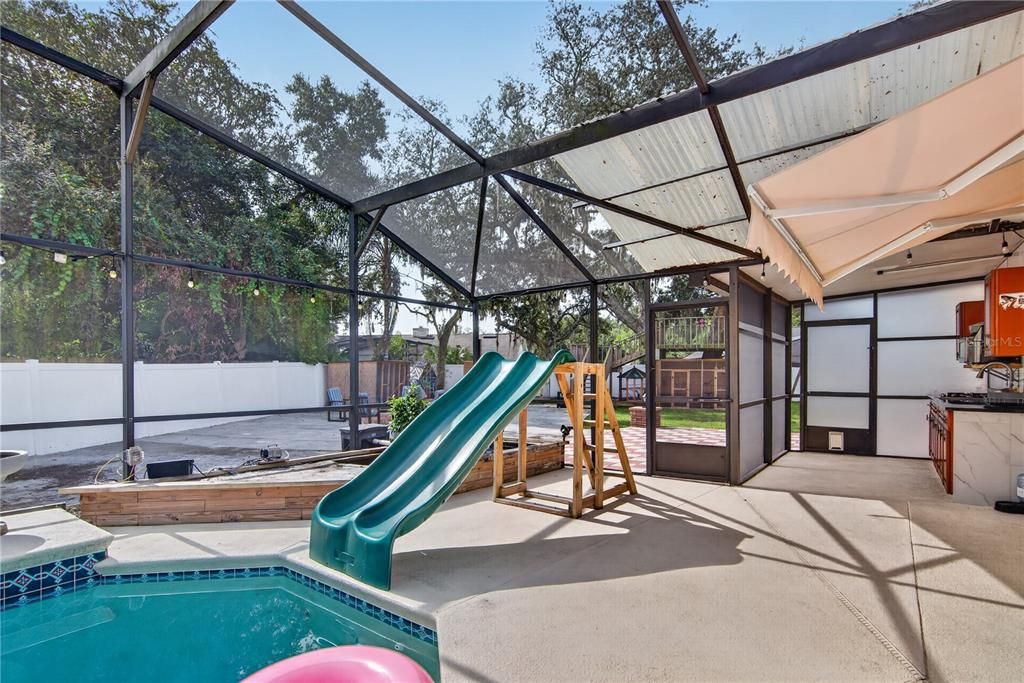 For Sale: $805,000 (4 beds, 3 baths, 2565 Square Feet)