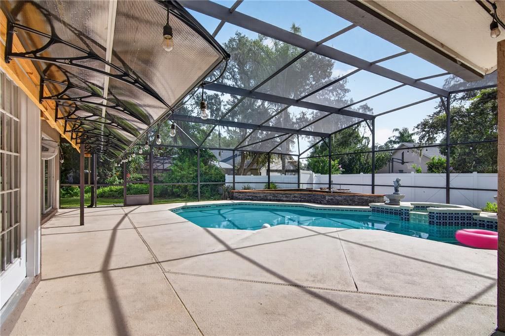 For Sale: $805,000 (4 beds, 3 baths, 2565 Square Feet)
