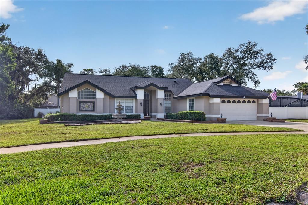 For Sale: $805,000 (4 beds, 3 baths, 2565 Square Feet)