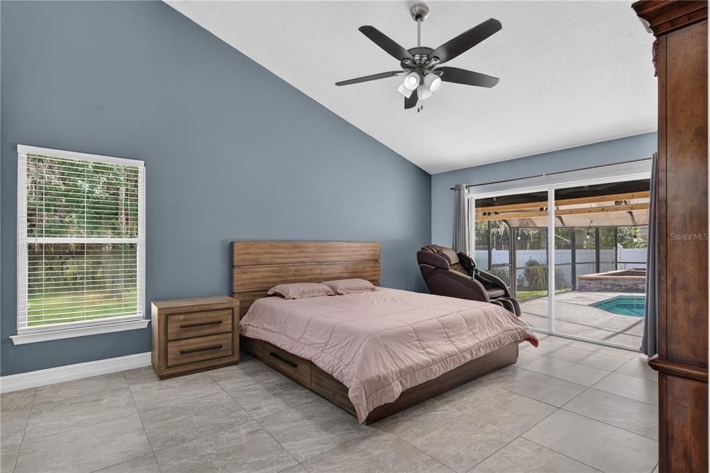 For Sale: $805,000 (4 beds, 3 baths, 2565 Square Feet)