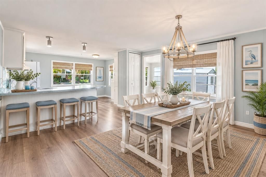 For Sale: $109,000 (1 beds, 1 baths, 844 Square Feet)