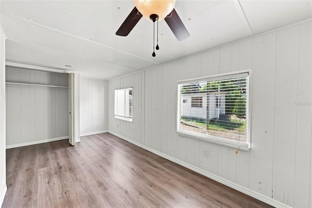 For Sale: $109,000 (1 beds, 1 baths, 844 Square Feet)