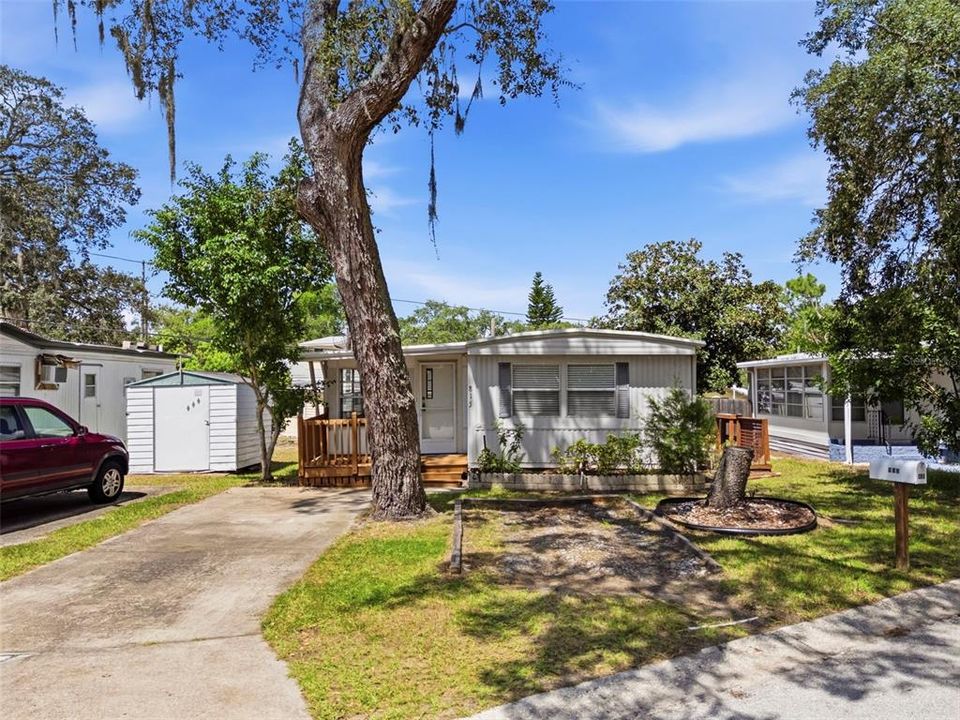 For Sale: $109,000 (1 beds, 1 baths, 844 Square Feet)