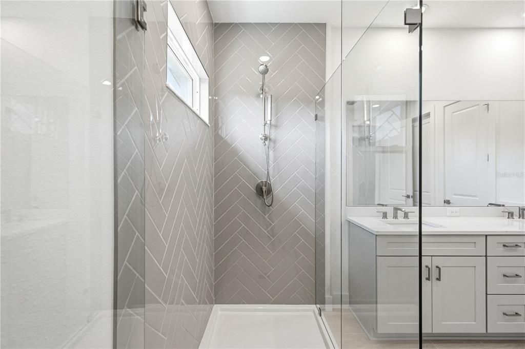 Active With Contract: $799,000 (3 beds, 3 baths, 2172 Square Feet)