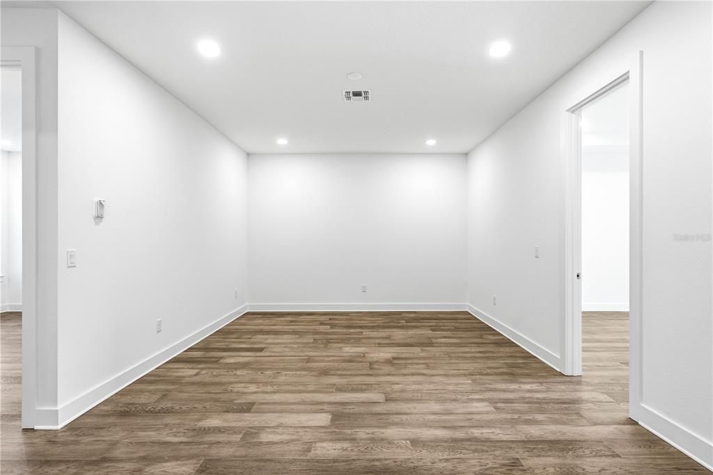 Active With Contract: $799,000 (3 beds, 3 baths, 2172 Square Feet)