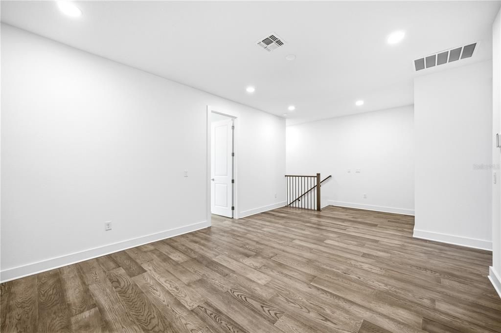 Active With Contract: $799,000 (3 beds, 3 baths, 2172 Square Feet)