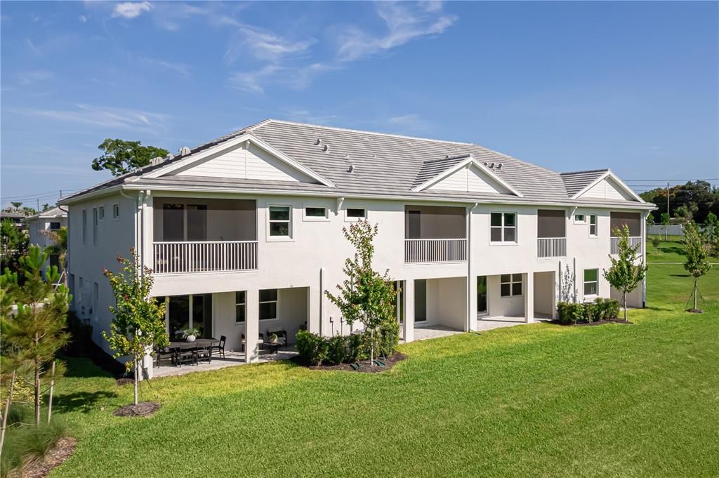 Active With Contract: $799,000 (3 beds, 3 baths, 2172 Square Feet)