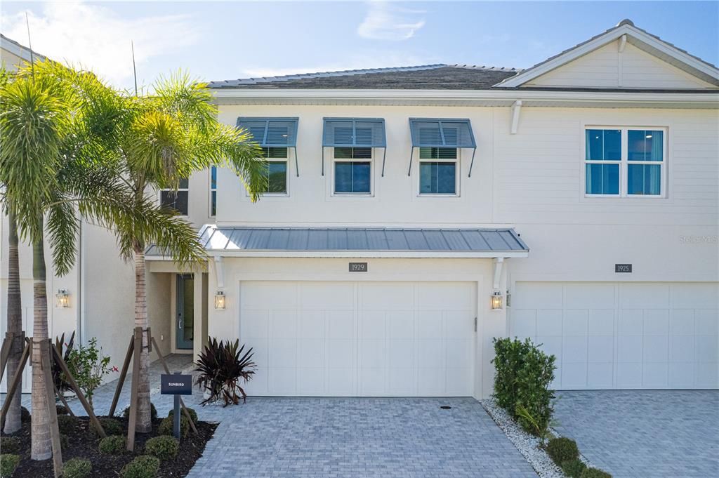 Active With Contract: $799,000 (3 beds, 3 baths, 2172 Square Feet)