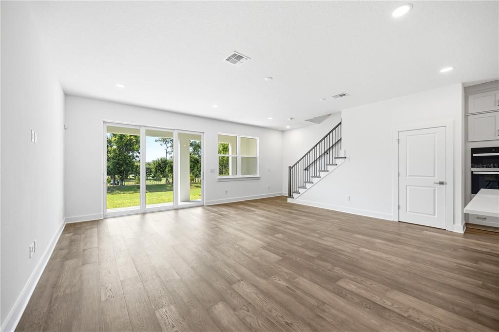 Active With Contract: $799,000 (3 beds, 3 baths, 2172 Square Feet)