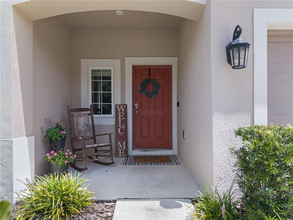 For Rent: $2,300 (3 beds, 2 baths, 1407 Square Feet)