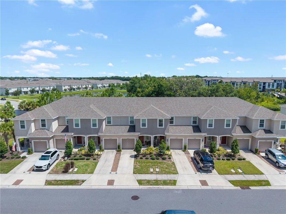 For Rent: $2,300 (3 beds, 2 baths, 1407 Square Feet)