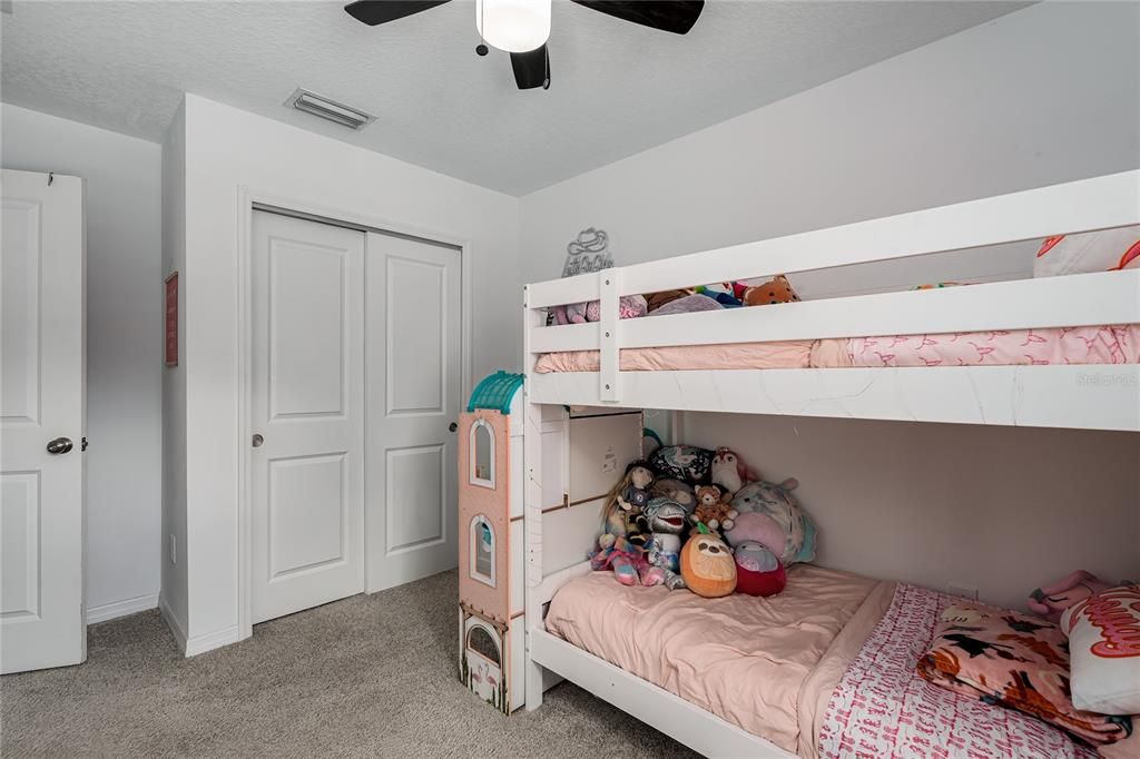 For Rent: $2,300 (3 beds, 2 baths, 1407 Square Feet)