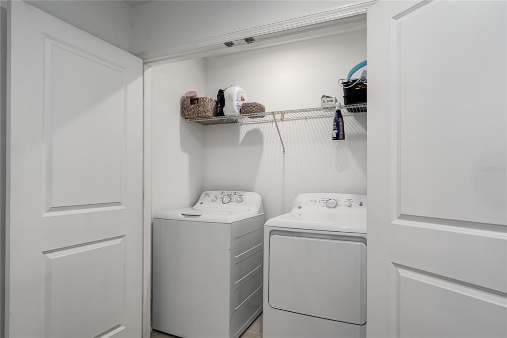 For Rent: $2,300 (3 beds, 2 baths, 1407 Square Feet)