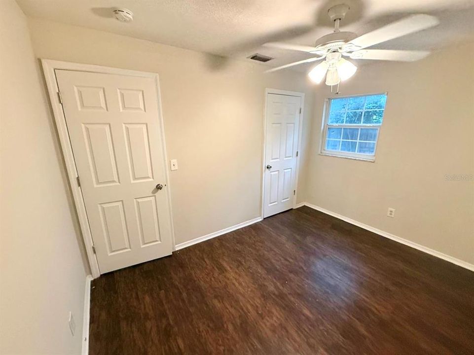 For Sale: $290,000 (3 beds, 2 baths, 1696 Square Feet)