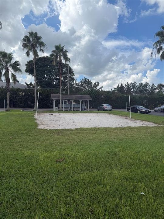 For Sale: $120,000 (1 beds, 1 baths, 825 Square Feet)