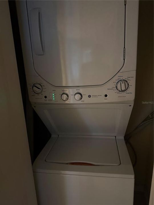 For Sale: $120,000 (1 beds, 1 baths, 825 Square Feet)