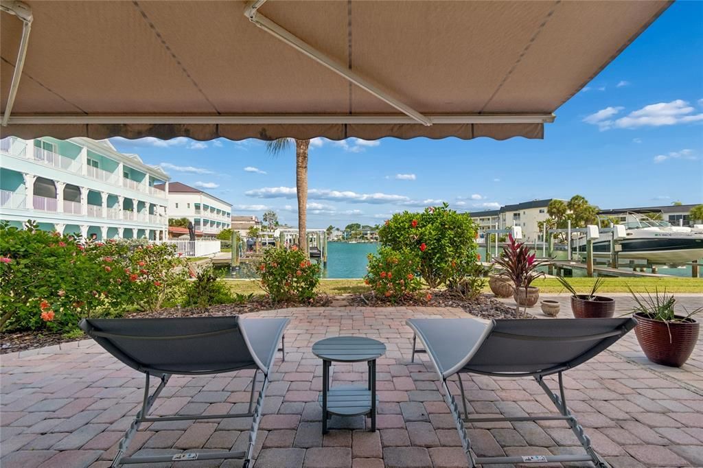 For Sale: $999,800 (3 beds, 2 baths, 2448 Square Feet)