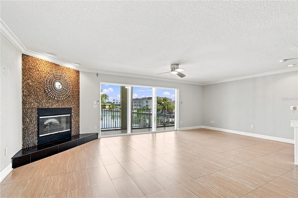 For Sale: $999,800 (3 beds, 2 baths, 2448 Square Feet)