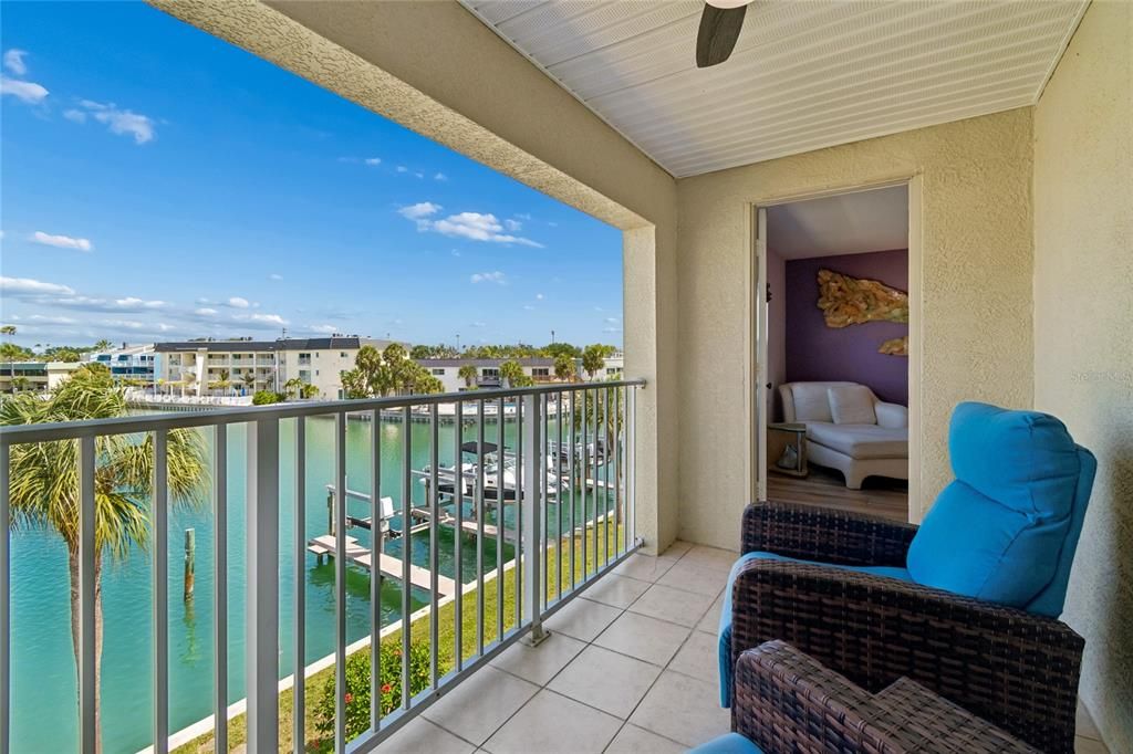 For Sale: $999,800 (3 beds, 2 baths, 2448 Square Feet)