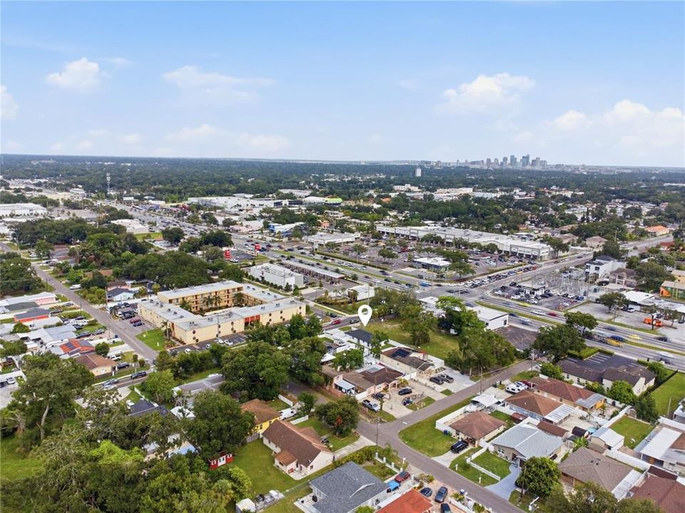 Activo con contrato: $412,000 (3 camas, 2 baños, 1241 Pies cuadrados)