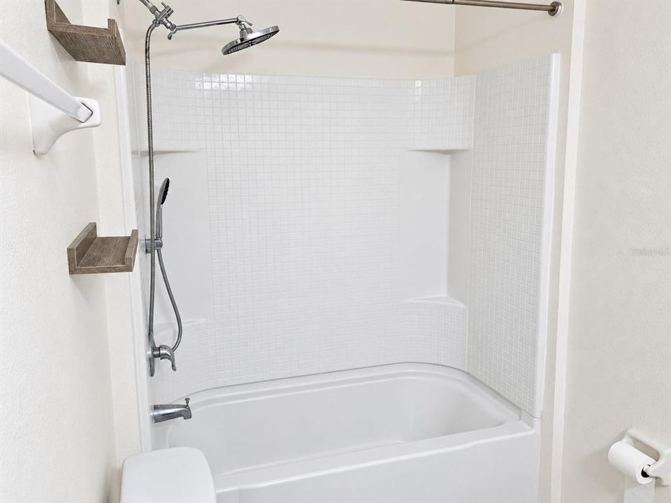 En Renta: $2,400 (3 camas, 2 baños, 1702 Pies cuadrados)