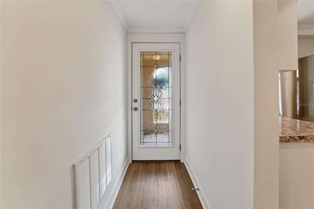 For Sale: $139,900 (2 beds, 2 baths, 1080 Square Feet)
